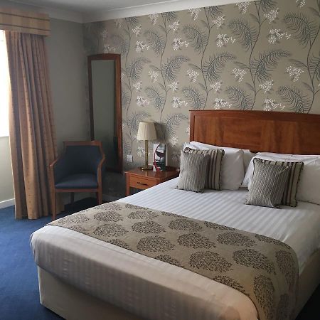Red Lion Hotel Basingstoke Exterior photo
