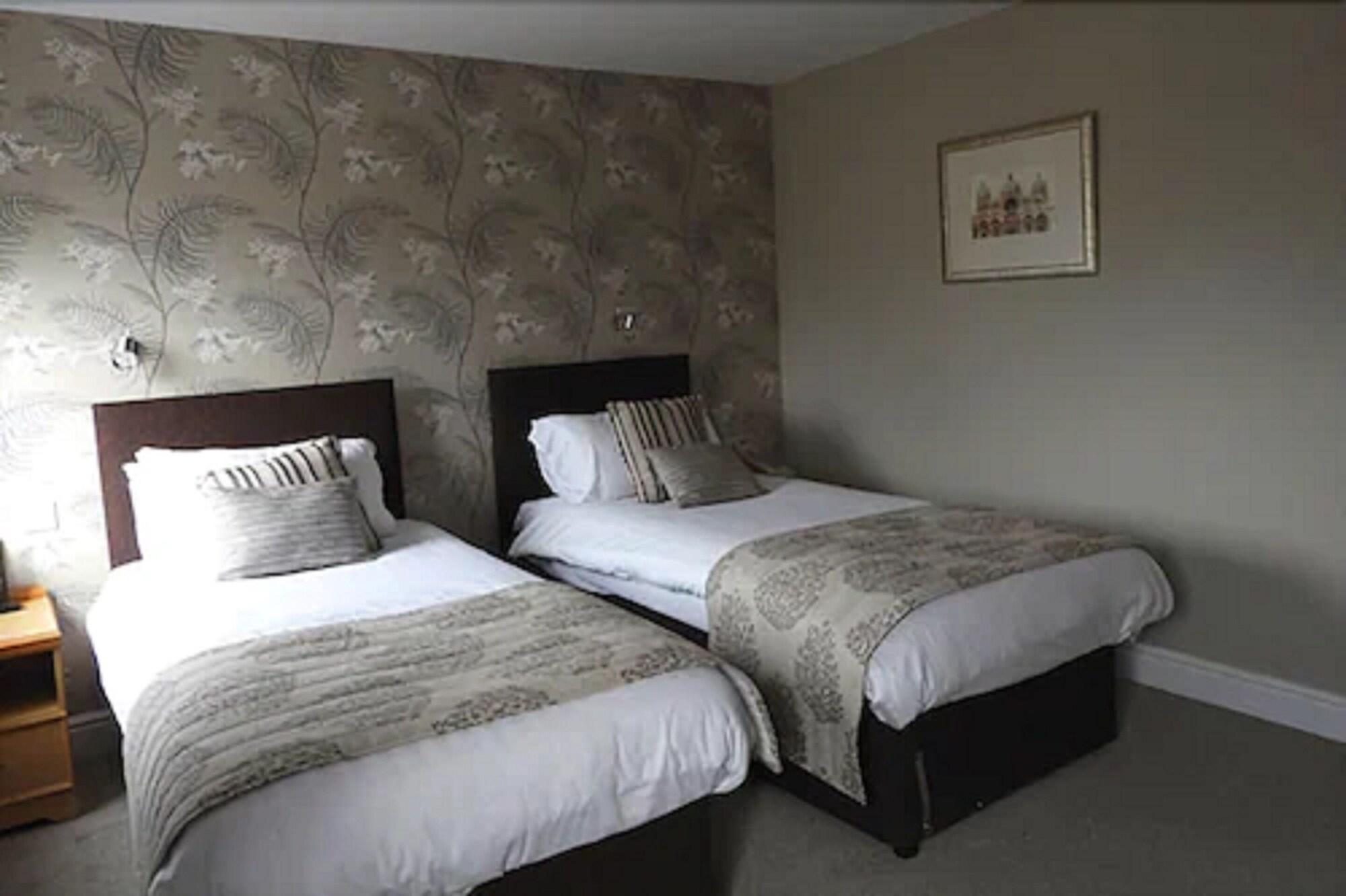 Red Lion Hotel Basingstoke Exterior photo