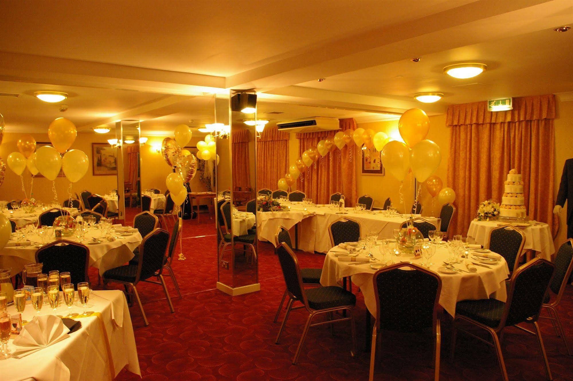 Red Lion Hotel Basingstoke Exterior photo